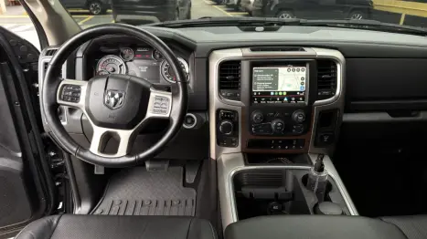 RAM Classic 5.7 V8 32V 4P HEMI LARAMIE AUTOM�TICO, Foto 13