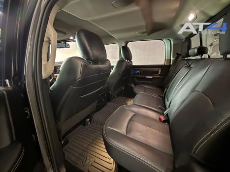 RAM Classic 5.7 V8 32V 4P HEMI LARAMIE NIGHT EDITION AUTOM�TICO, Foto 8