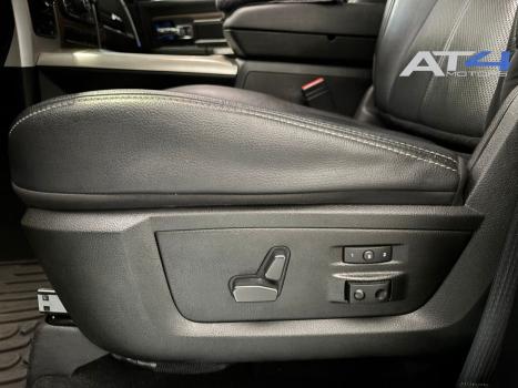 RAM Classic 5.7 V8 32V 4P HEMI LARAMIE NIGHT EDITION AUTOM�TICO, Foto 9