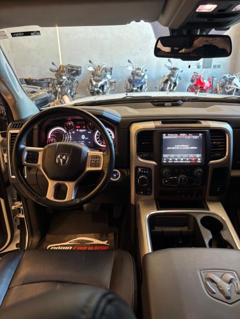 RAM Classic 5.7 V8 32V 4P HEMI LARAMIE AUTOM�TICO, Foto 8