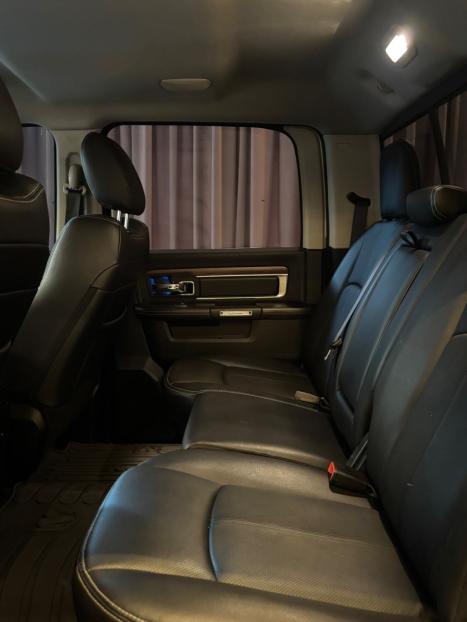 RAM Classic 5.7 V8 32V 4P HEMI LARAMIE AUTOM�TICO, Foto 9