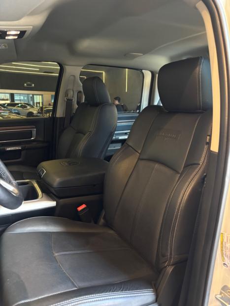 RAM Classic 5.7 V8 32V 4P HEMI LARAMIE AUTOM�TICO, Foto 6