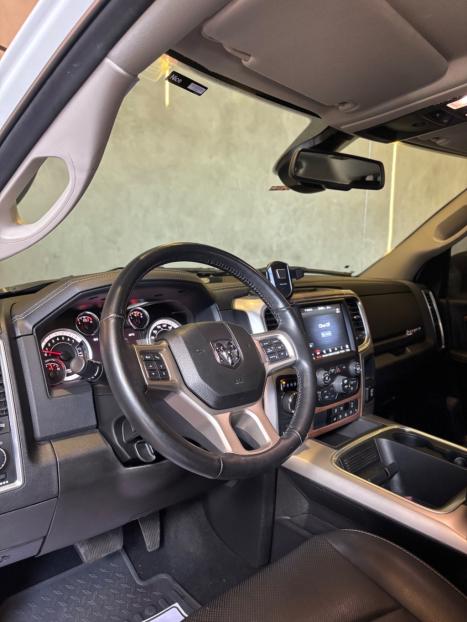 RAM Classic 5.7 V8 32V 4P HEMI LARAMIE AUTOM�TICO, Foto 8