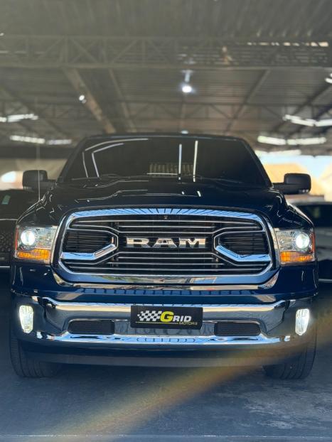 RAM Classic 5.7 V8 32V 4P HEMI LARAMIE AUTOMÁTICO, Foto 3