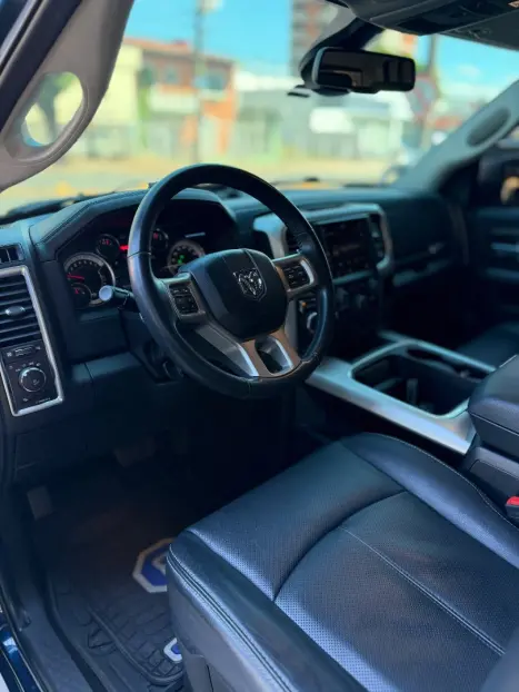 RAM Classic 5.7 V8 32V 4P HEMI LARAMIE AUTOMÁTICO, Foto 13