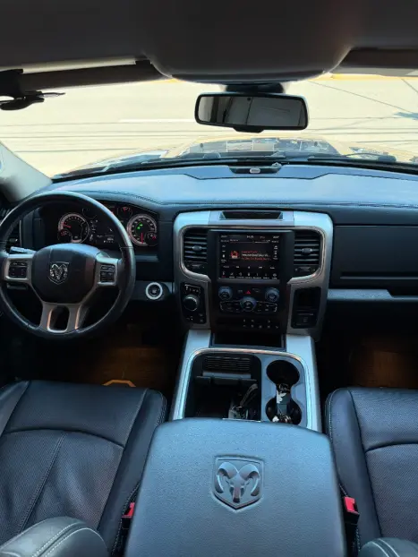 RAM Classic 5.7 V8 32V 4P HEMI LARAMIE AUTOMÁTICO, Foto 14