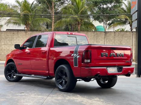 RAM Classic 5.7 V8 32V 4P R/T 4X4 AUTOMÁTICO, Foto 4