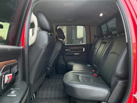 RAM Classic 5.7 V8 32V 4P R/T 4X4 AUTOMÁTICO, Foto 10