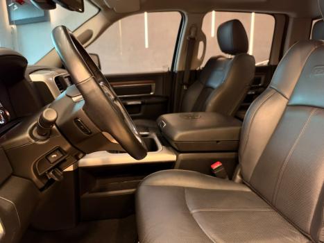 RAM Classic 5.7 V8 32V 4P HEMI LARAMIE AUTOMÁTICO, Foto 10
