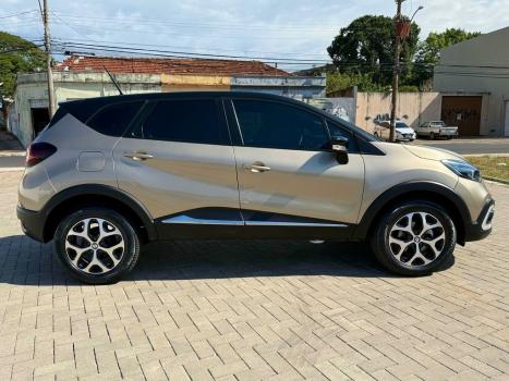 RENAULT Captur 1.3 16V 4P FLEX TCE INTENSE TURBO X-TRONIC AUTOMÁTICO CVT, Foto 4 RENAULT Captur 1.3 16V 4P FLEX TCE INTENSE TURBO X-TRONIC AUTOMÁTICO CVT, Foto 4