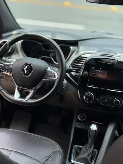 RENAULT Captur 1.3 16V 4P FLEX TCE INTENSE TURBO X-TRONIC AUTOM�TICO CVT, Foto 11