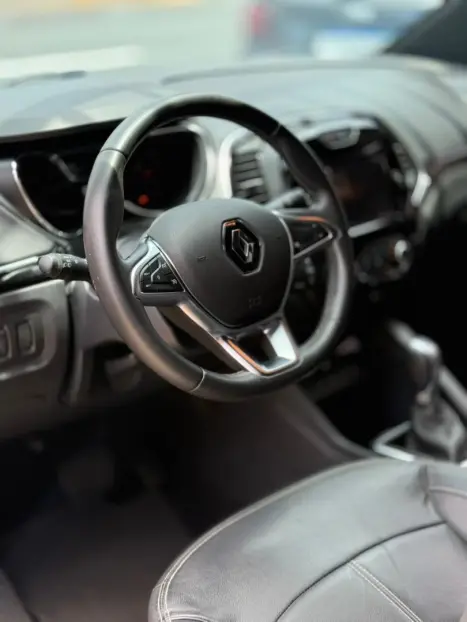 RENAULT Captur 1.3 16V 4P FLEX TCE INTENSE TURBO X-TRONIC AUTOM�TICO CVT, Foto 16