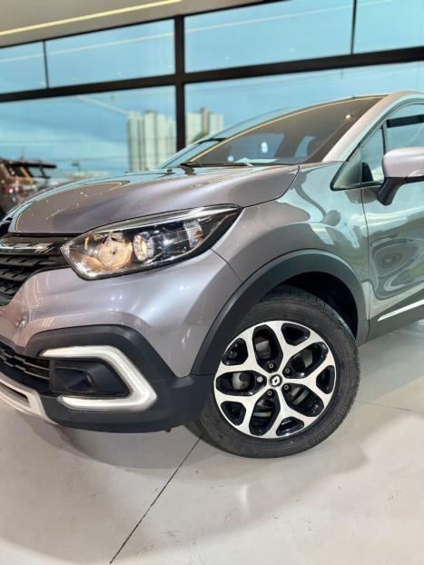 RENAULT Captur 1.3 16V 4P FLEX TCE INTENSE TURBO X-TRONIC AUTOM�TICO CVT, Foto 3