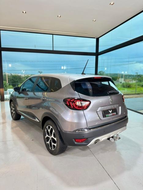 RENAULT Captur 1.3 16V 4P FLEX TCE INTENSE TURBO X-TRONIC AUTOM�TICO CVT, Foto 6