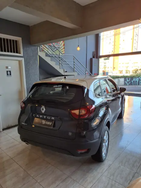 RENAULT Captur 1.6 16V 4P FLEX SCE LIFE X-TRONIC CVT, Foto 4 RENAULT Captur 1.6 16V 4P FLEX SCE LIFE X-TRONIC CVT, Foto 4