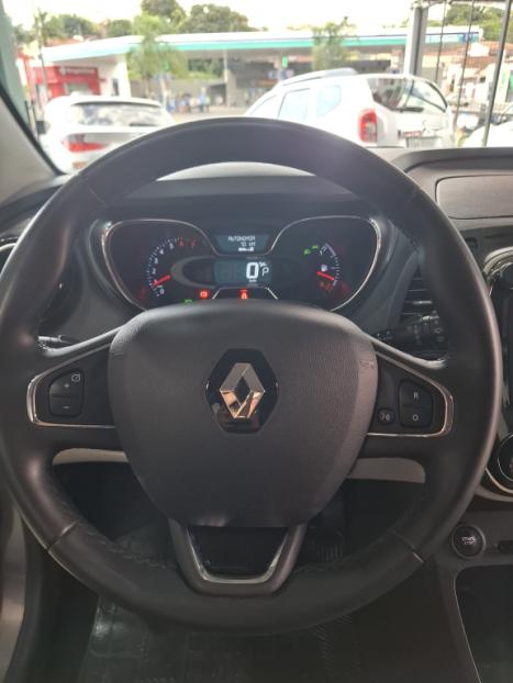 RENAULT Captur 1.6 16V 4P FLEX SCE INTENSE X-TRONIC CVT, Foto 16