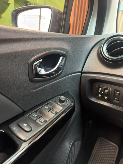 RENAULT Captur 1.6 16V 4P FLEX SCE INTENSE X-TRONIC CVT, Foto 18