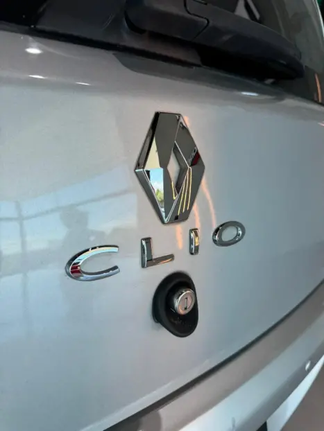 RENAULT Clio Hatch 1.0 16V 4P HI-POWER EXPRESSION, Foto 13