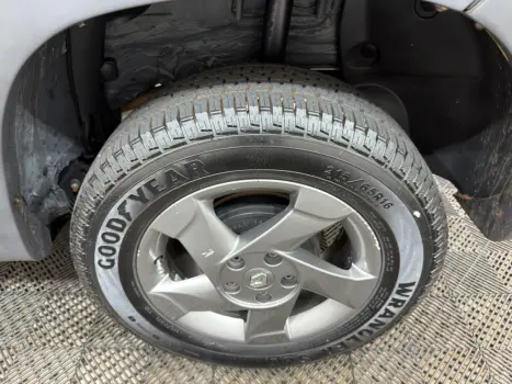 RENAULT Duster 1.6 16V 4P FLEX DYNAMIQUE, Foto 13