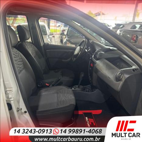 RENAULT Duster 2.0 16V 4P FLEX DYNAMIQUE AUTOM�TICO, Foto 16