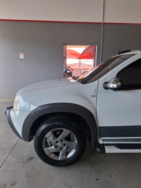 RENAULT Duster 2.0 16V 4P FLEX TECH ROAD AUTOM�TICO, Foto 6