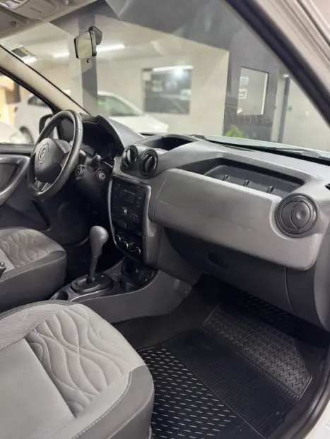 RENAULT Duster 2.0 16V 4P FLEX DYNAMIQUE AUTOM�TICO, Foto 4