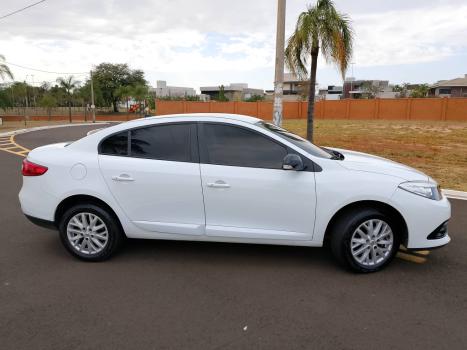 RENAULT Fluence 2.0 16V 4P FLEX DYNAMIQUE AUTOMÁTICO, Foto 5 RENAULT Fluence 2.0 16V 4P FLEX DYNAMIQUE AUTOMÁTICO, Foto 5