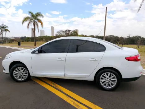 RENAULT Fluence 2.0 16V 4P FLEX DYNAMIQUE AUTOMÁTICO, Foto 8 RENAULT Fluence 2.0 16V 4P FLEX DYNAMIQUE AUTOMÁTICO, Foto 8