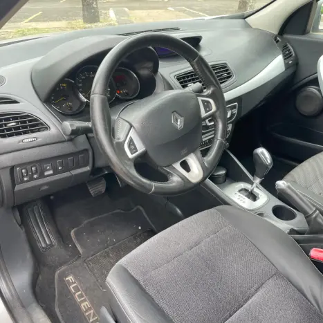 RENAULT Fluence 2.0 16V 4P FLEX DYNAMIQUE AUTOM�TICO, Foto 8