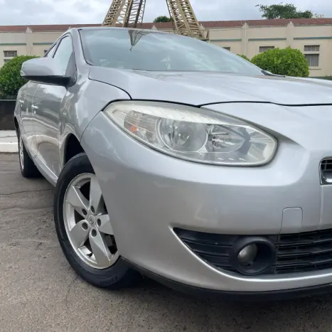 RENAULT Fluence 2.0 16V 4P FLEX DYNAMIQUE AUTOM�TICO, Foto 16