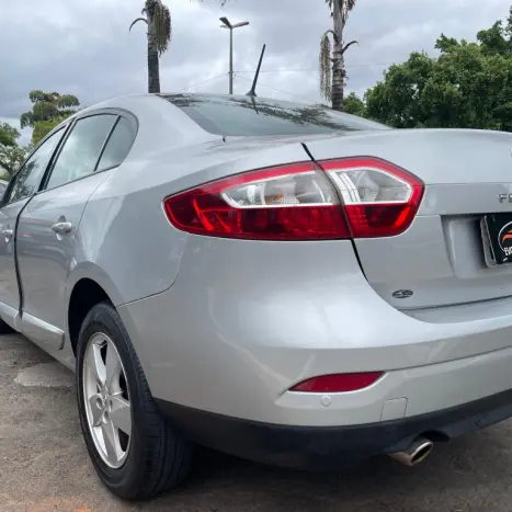 RENAULT Fluence 2.0 16V 4P FLEX DYNAMIQUE AUTOM�TICO, Foto 17