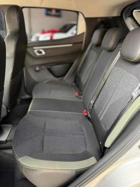 RENAULT Kwid 1.0 12V 4P SCE FLEX OUTSIDER, Foto 18