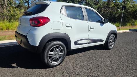 RENAULT Kwid 1.0 12V 4P SCE FLEX INTENSE, Foto 3