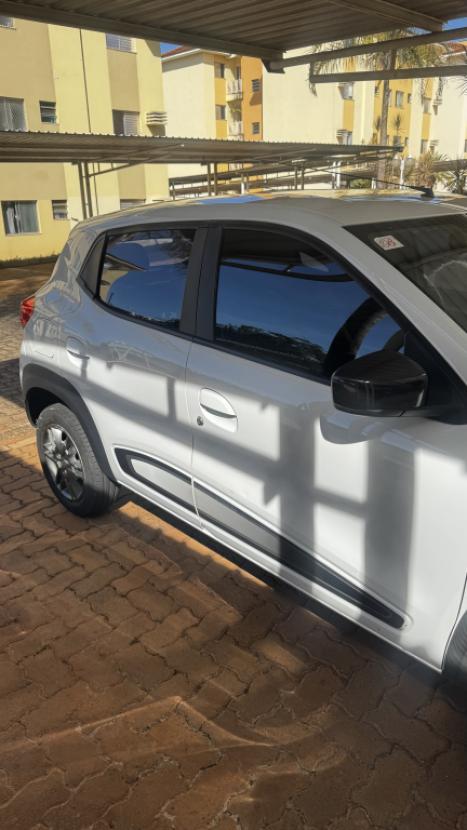 RENAULT Kwid 1.0 12V 4P SCE FLEX INTENSE, Foto 1