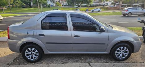 RENAULT Logan 1.0 12V 4P FLEX SCE AUTHENTIQUE, Foto 1