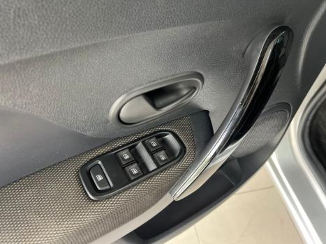 RENAULT Logan 1.0 12V 4P FLEX SCE ZEN, Foto 6