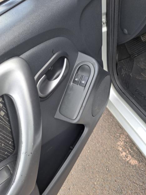 RENAULT Logan 1.0 16V 4P FLEX EXPRESSION, Foto 10