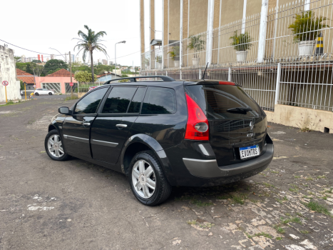 RENAULT Megane Grand Tour 2.0 16V 4P DYNAMIQUE AUTOMÁTICO, Foto 4