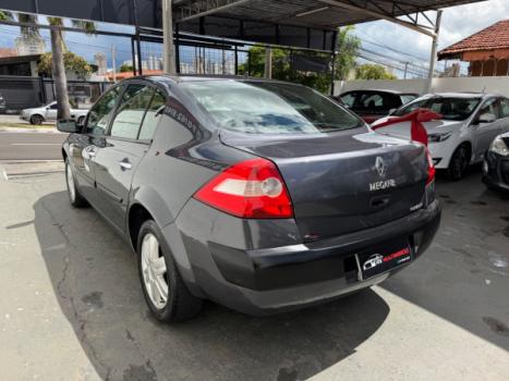 RENAULT Megane Sedan 2.0 16V 4P DYNAMIQUE, Foto 2