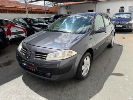 RENAULT Megane Sedan 2.0 16V 4P DYNAMIQUE, Foto 3