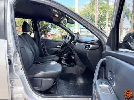 RENAULT Oroch 1.3 16V 4P OUTSIDER TURBO TCe AUTOM�TICO CVT, Foto 14