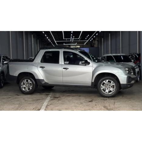 RENAULT Oroch 1.6 16V 4P FLEX INTENSE, Foto 3