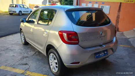 RENAULT Sandero 1.0 12V 4P FLEX SCE EXPRESSION, Foto 10 RENAULT Sandero 1.0 12V 4P FLEX SCE EXPRESSION, Foto 10