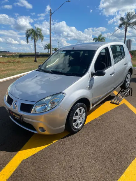 RENAULT Sandero 1.0 12V 4P FLEX SCE EXPRESSION, Foto 1 RENAULT Sandero 1.0 12V 4P FLEX SCE EXPRESSION, Foto 1