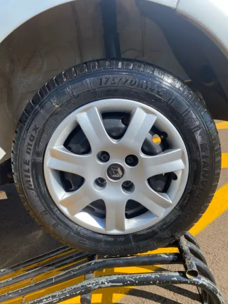 RENAULT Sandero 1.0 12V 4P FLEX SCE EXPRESSION, Foto 9 RENAULT Sandero 1.0 12V 4P FLEX SCE EXPRESSION, Foto 9