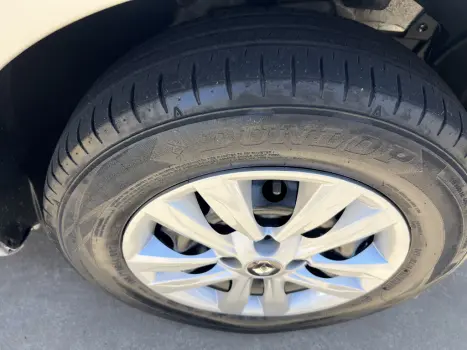 RENAULT Sandero 1.0 16V 4P FLEX EXPRESSION, Foto 3