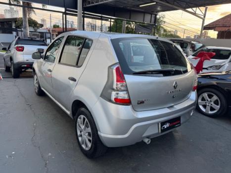 RENAULT Sandero 1.0 16V 4P FLEX EXPRESSION, Foto 2