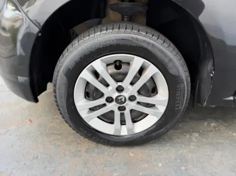 RENAULT Sandero 1.0 16V 4P FLEX EXPRESSION, Foto 7