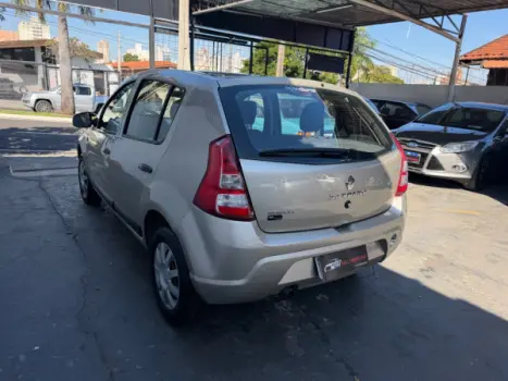RENAULT Sandero 1.0 16V 4P FLEX EXPRESSION, Foto 2