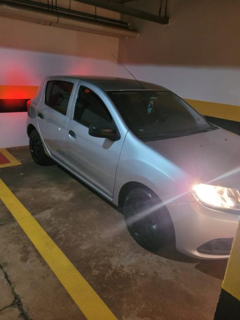 RENAULT Sandero 1.0 16V 4P FLEX AUTHENTIQUE, Foto 2